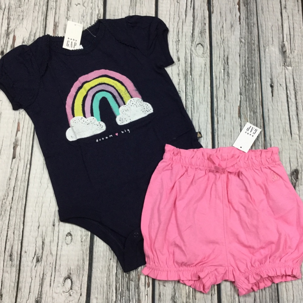 Gap Girls 0 3 6 12 18 Months Rainbow & Pink Shorts Outfit. NWT